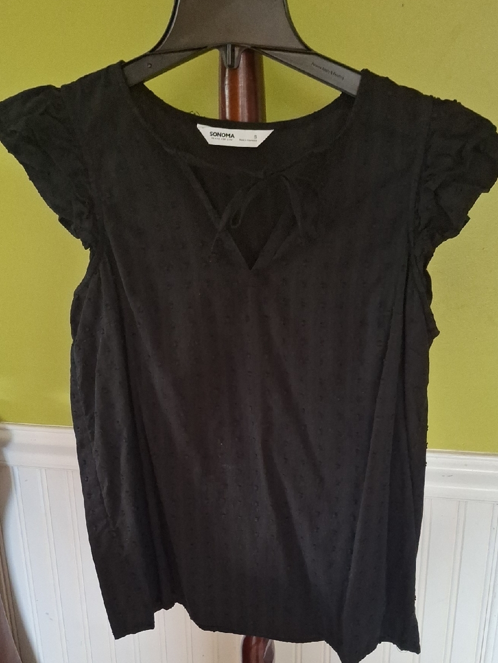 Sonoma Black Cap-Sleeve Keyhole Dot Blouse